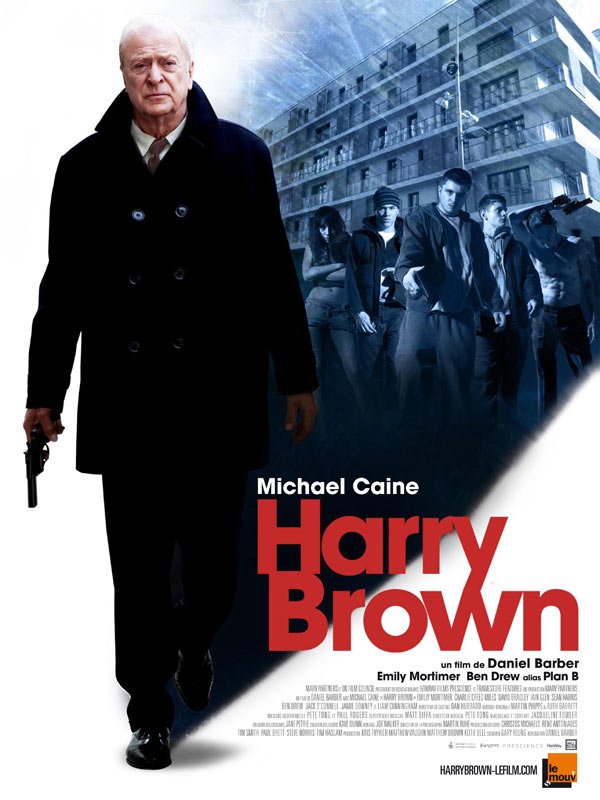 Fabfuzz's tweet photo. Autour de #DeathWish #VigilanteMovie 6/7 : #HarryBrown (2009) de #DanielBarber. Excellent film britannique dans lequel #MichaelCaine incarne un ancien marine veuf vivant dans un quartier chaud de Londres. Après le meurtre de son meilleur ami, il décide de prendre les armes. https://t.co/4twovh1KPq