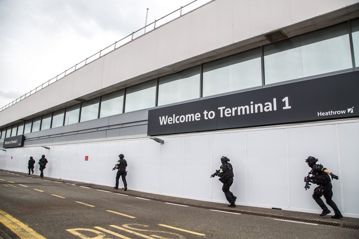 metpoliceuk's tweet photo. Decommissioned terminals like Terminal 1 @HeathrowAirport are extremely rare, They provide a unique environment for our #999Exercise allowing us to test out responses to incidents in a real setting https://t.co/t8h6WpUEqy