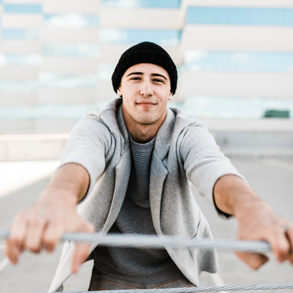 Don't cover up your hair for summer. Discover our MR. Disguise range and instantly conceal the signs of thinning hair, just here 👌  mrjamiestevens.com/product-catego…