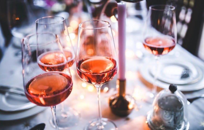 RoseRocksSA's tweet photo. 8 Pairing tips for Rosé Wines by https://t.co/isoLgcD9bp
https://t.co/cFYuYNDkrL
#RoseRocksSA https://t.co/YmfQSVSDf1