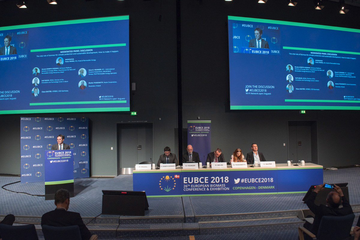 EUBCE's tweet image. "Ambitions on #bioenergy are very high, bad news: progress is not fast enough. Transport sector is not the easiest one 2decarbonize. There's a huge complementarity 4 #biofuels". P. Frankl @IEA moderating #EUBCE2018 Panel Discussion on role of #biomass 4 #climateprotection