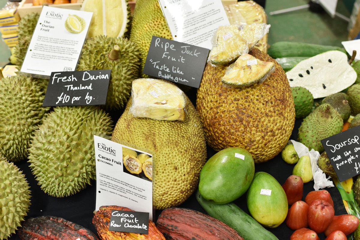 HealthwithLia's tweet photo. Who's feeling hungry? The RAW FEST UK team can't wait to get stuck into all the delicious food that will be on offer at RAW FEST 2018! What are you most looking forward to? Exotic durian fruit? Raw cheesecake? Fresh and crunchy salads? #raw #vegan #rawfoodshare https://t.co/WUyu3hbaqw