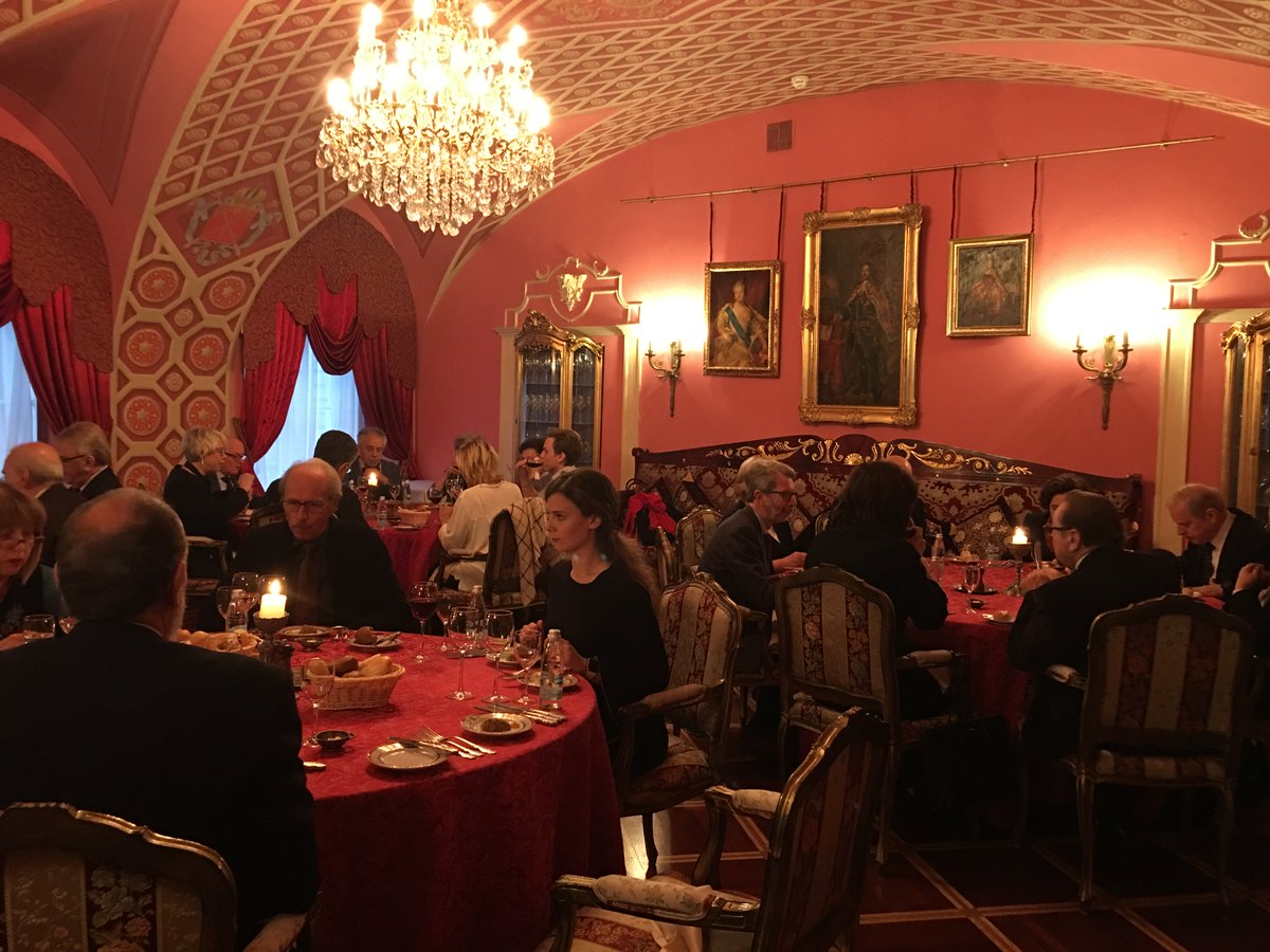 San Pietroburgo, Rotary Club Trieste. 
Bello il viaggio, bello tanto averlo condiviso con gioia ed amicizia 
#SanPietroburgo <a href="/rotary2060/">Rotary District 2060</a> <a href="/RotaryItaly/">ᴺᵉʷˢ | Rotary d'Italia</a> <a href="/RotaryItaly/">ᴺᵉʷˢ | Rotary d'Italia</a> <a href="/RotaracTrieste/">RotaractClubTrieste</a>