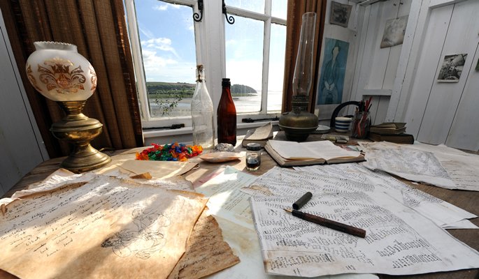 Dylan Thomas’s Boathouse,where the poet worked during the last 4 years of his life. The first poem he wrote here was ‘Over Sir John’s Hill’,an interpretation of the view from his window. Rumour has it that his wife would lock him in the shed often,to ensure that he did some work.