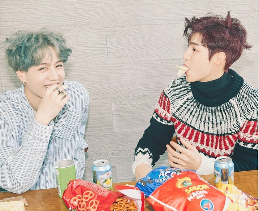 dorayaki7gotcha's tweet image. They just love lying down and having lots of snacks.
and I love it toooo 💚💕🍪🍫🍩🍭🍿
#GOT7 #THENewEra #2TWO