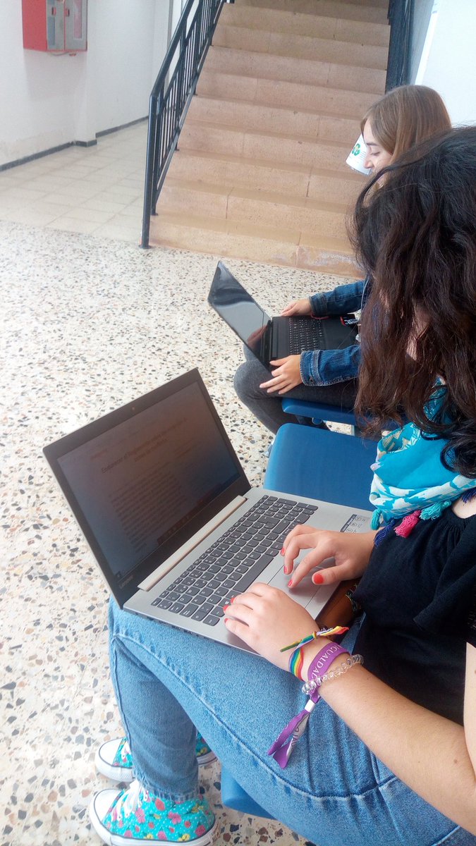 reyesmaria97's tweet photo. @bdelpinohurtado @Ariiisr3 ya han colaborado con #TecnologiaSinSangre Sin quieres colaborar, estamos en el Aulario de la Facultad de Ciencias de la Educación! https://t.co/84a8gEd8se