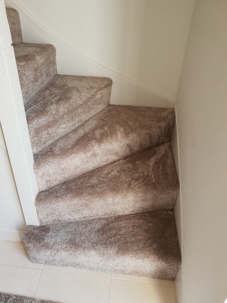floors_inspired's tweet photo. #repost of lastweeks carpet installs. @CormarCarpets #apolloelite in dolomite with a quadruple hand stitched bullnose to finish off, and Balta satino royale on @QA_Flooring #powerwalksilver to stairs landind 4 bedrooms lounge & study. What a week!!! #floorskills @thenicf #1633 https://t.co/2YK7ILz2rs