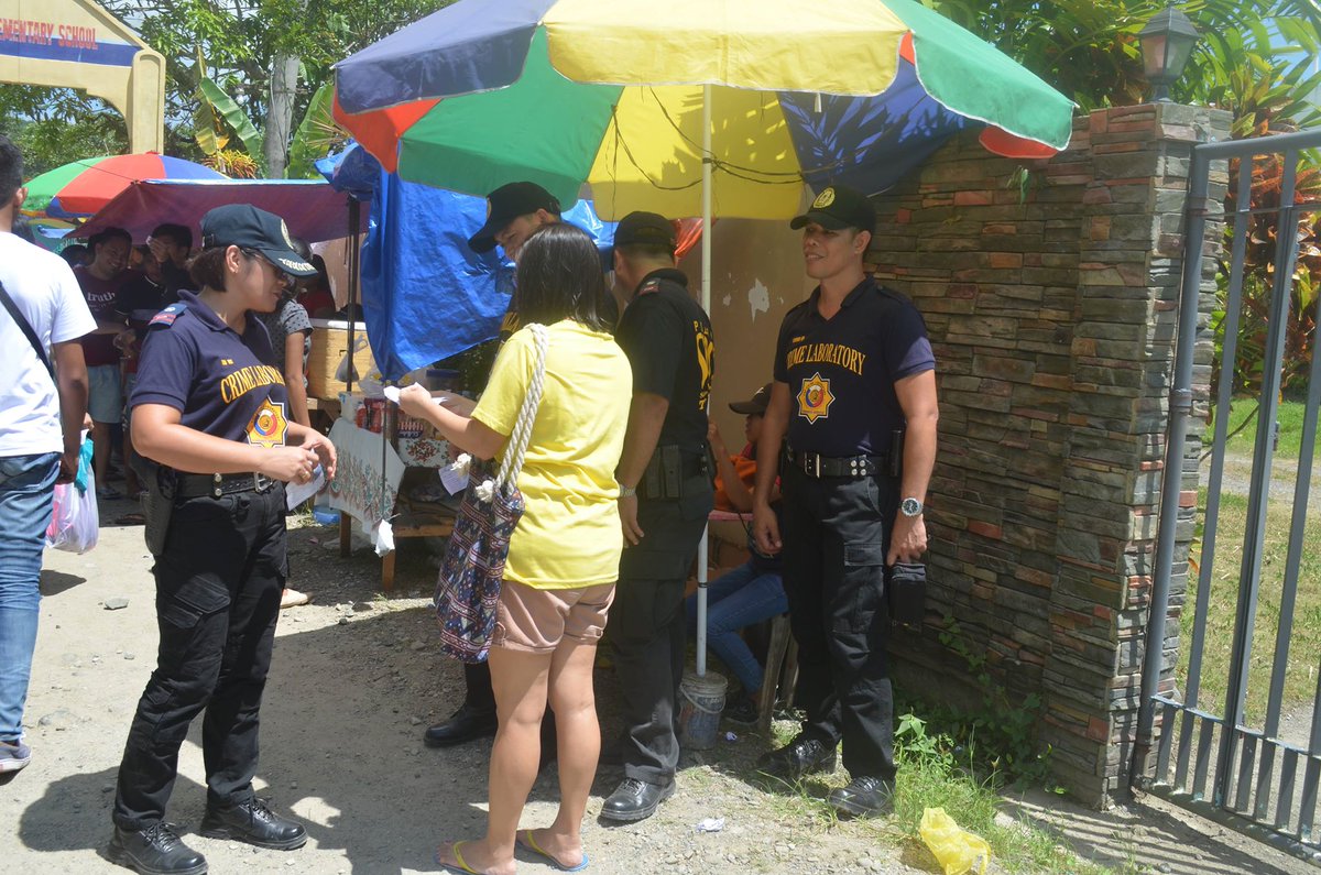 Pclosdn's tweet photo. 10:30 AM May 14, 2018 Personnel of Office led by PCINSP Norman G Jovita assisted the voters on finding their respective precinct numbers at Margarita Elementary School during the Barangay and Sangguniang Kabataan Election 2018. https://t.co/mTZzYGvWwQ