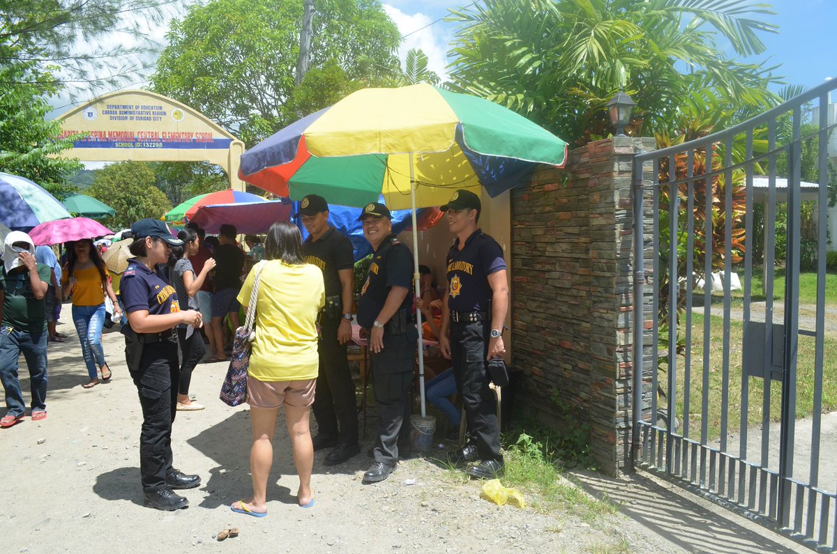 Pclosdn's tweet photo. 10:30 AM May 14, 2018 Personnel of Office led by PCINSP Norman G Jovita assisted the voters on finding their respective precinct numbers at Margarita Elementary School during the Barangay and Sangguniang Kabataan Election 2018. https://t.co/mTZzYGvWwQ