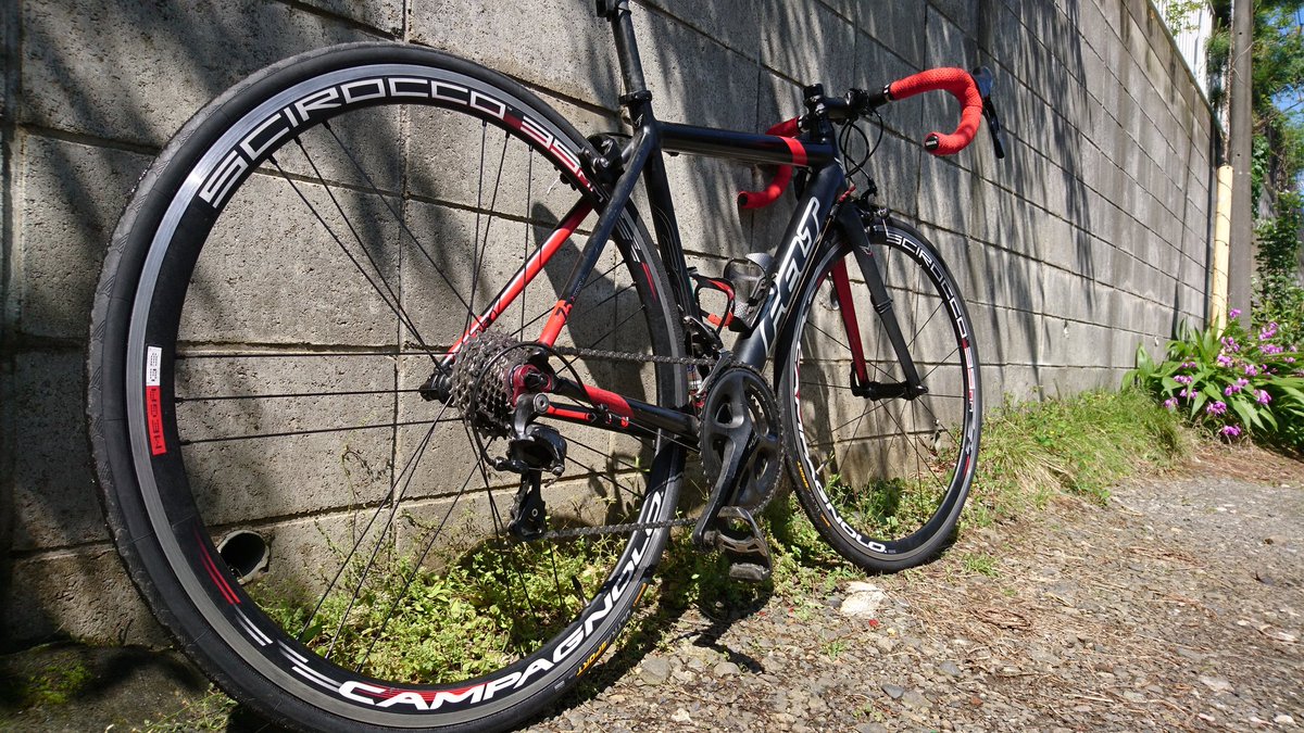FELT0119's tweet photo. とりあえず自転車競技部を5月7日に引退しました！
1年のことは事故とか多くて大変で2年は怪我や進路でいろいろあったけど3年間無事に競技部としての生活を終えることができました。
思い出に残るいい3年間でした。
結果は残せなかったけど今後の人生でいきてくるものだとおもいます！ https://t.co/83ZvFp1Qs4