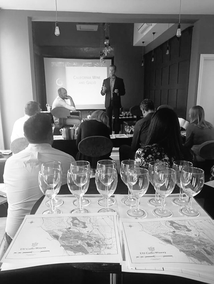 EnotriaCoe's tweet photo. Talking all things #California with @GalloFamily at @lokiwine today. https://t.co/6opqZwt3WJ