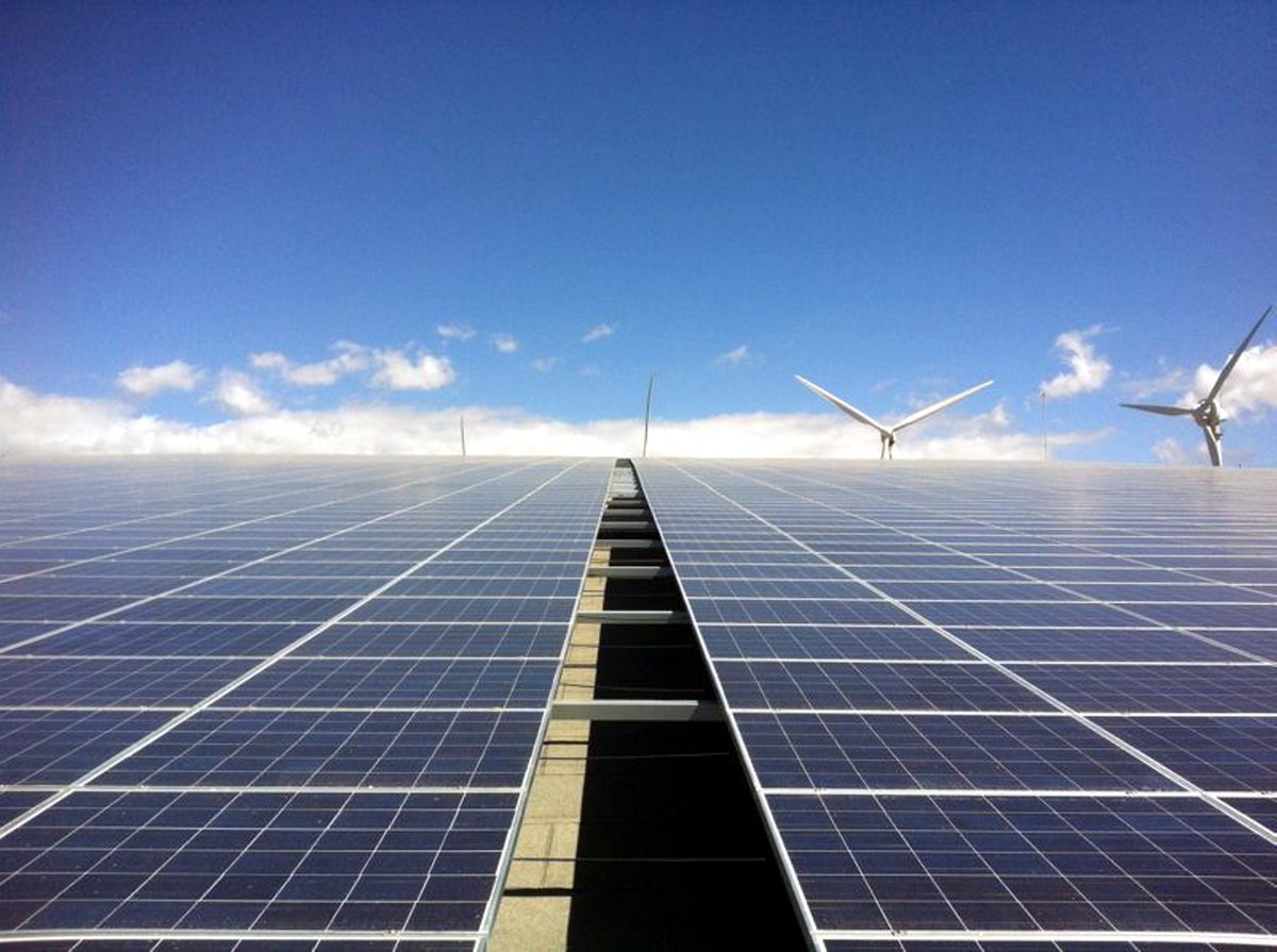✅Abierta convocatoria para la concesión de subvenciones para la mejora de la eficiencia energética y el uso de energías renovables en empresas y edificios residenciales. 

+ Info ➡️➡️goo.gl/vttTSQ