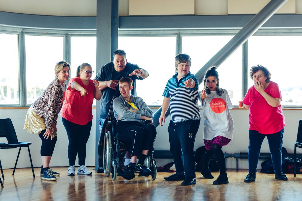 ace_southwest's tweet image. It's #MentalHealthAwarenessWeek Share your stories about how art and culture has helped you feel better.

Interesting blog from Claire Hodgson from #SWNPO @Ex_Bodies about new show 'What Am i Worth?' 👉  buff.ly/2rHQaqr