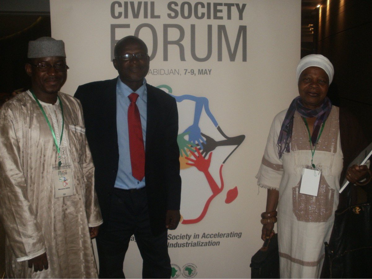 COSADER2016's tweet photo. Société civile au Forum organisé par la BAD a Abidjan 
Quelques images ... https://t.co/mclCMyV3kd
