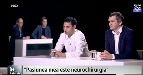 NeurohopeRo's tweet photo. In fața ta 14 mai 2018 - invitați Dorin Bică și Ionuț Gobej
Medicii care își ajută colegii mai tineri să facă practică în străinătate
https://t.co/MGxCkP5cWh
#neurochirurgie #Digi24HD #neurohope https://t.co/QkDlk9aAAd