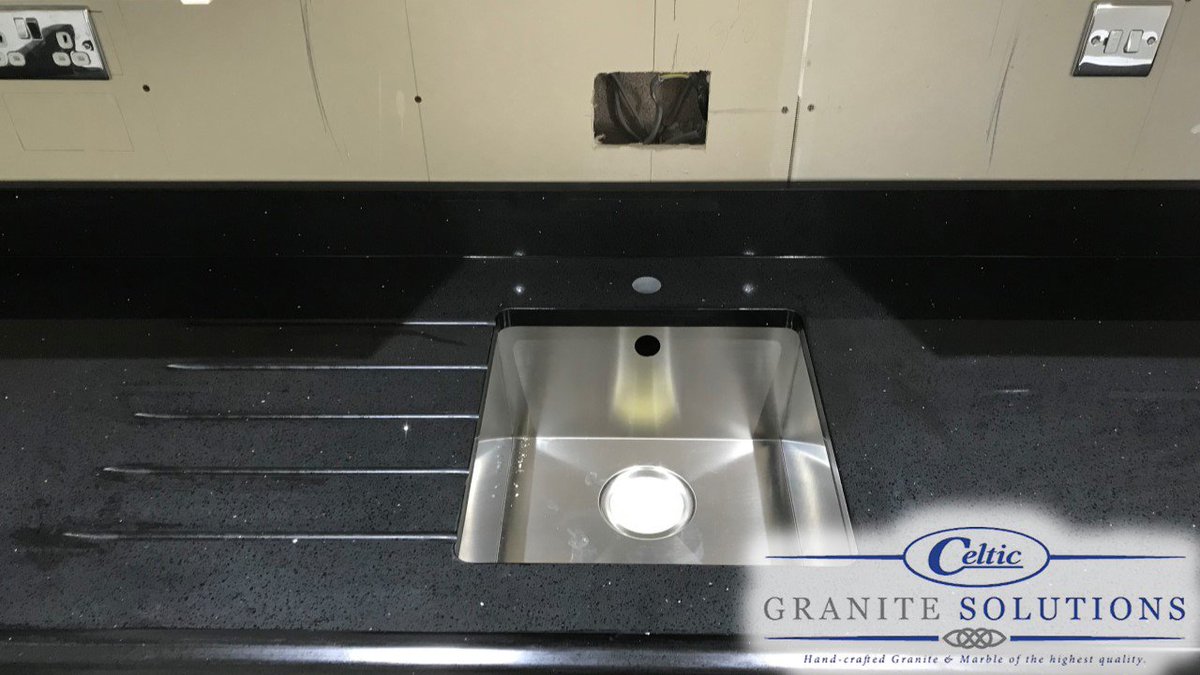 celticgranite1's tweet photo. One of our most recents jobs our #Team have completed, our client chose 30mm #BlackMirror with an #OgeeProfile. #BlackMirror is a popular #Quartzworktop, #Elegant, #stylish and #modern it holds tiny pieces of #glitteringmirroredglass to reflect light in your room.
#SouthWales https://t.co/6YgrudOL9A
