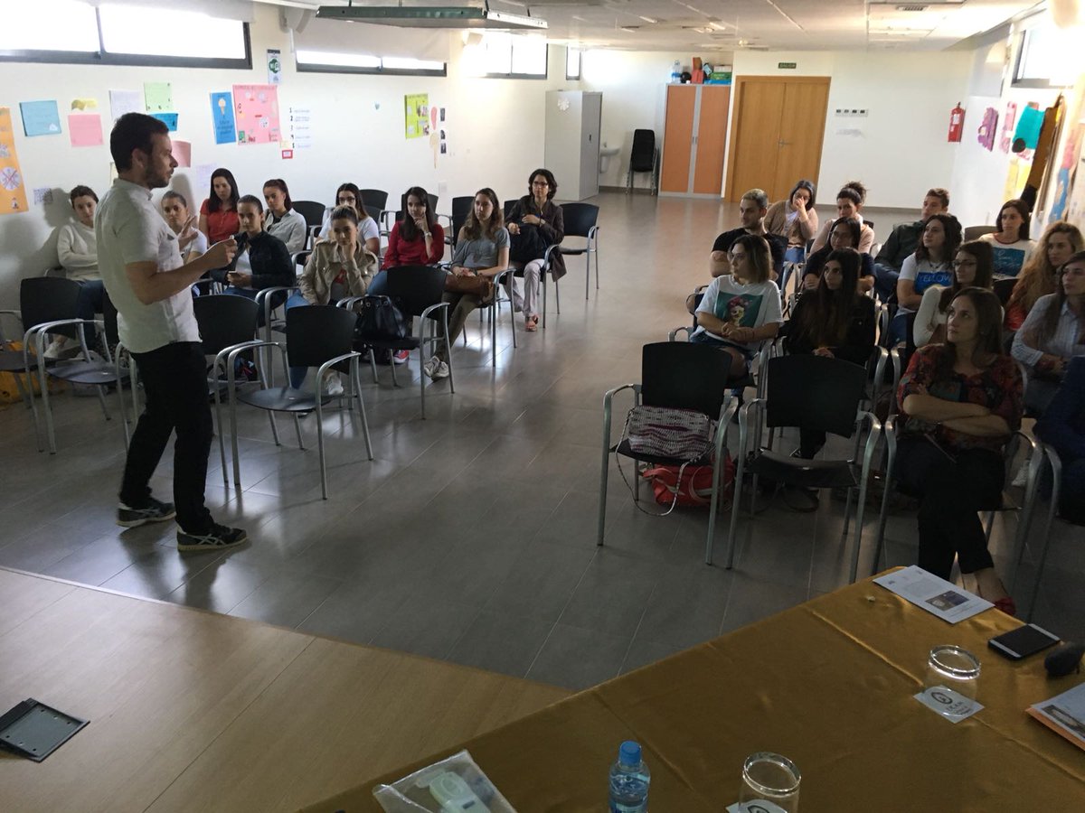 UCAM_Cartagena's tweet photo. Estudiantes de @UCAMeducacion de @UCAM #Cartagena han empezado hoy con el seminario sobre la #Educación del Siglo XXI, que seguirá mañana y el miércoles https://t.co/lnSxOzg4dO