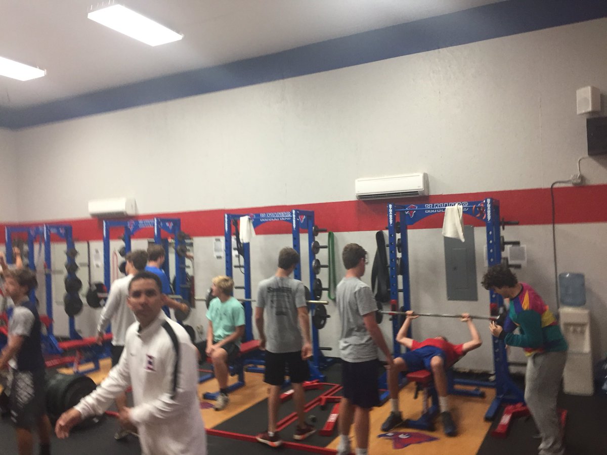 THS__Football's tweet photo. MAX DAY #1 this week!! #timetoreap @Coach_Slaney @BernardGodfrey7 https://t.co/9ZrlAXqcgY
