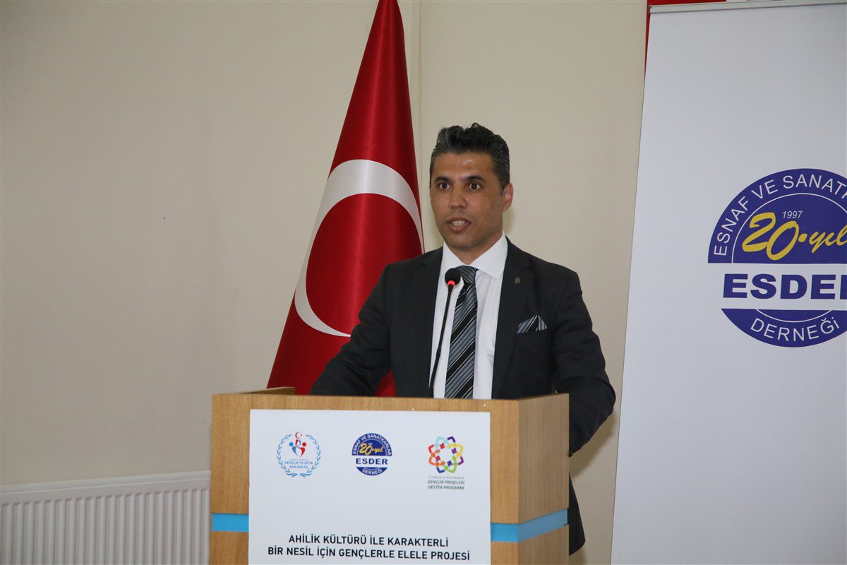 ybuankara's tweet photo. Üniversitemizde Değerler Eğitimi ve Tecrübe Paylaşımı Konferansı Gerçekleştirildi
https://t.co/pP0o0LwAA9
#ÜretenDevletÜniversitesiAYBÜ
@drMetinDogan @usanfatih @aricankazim @aybunikonsey @kbbmustafaak @keciorenbeltr @abkarabulut https://t.co/MelZaKNX9k