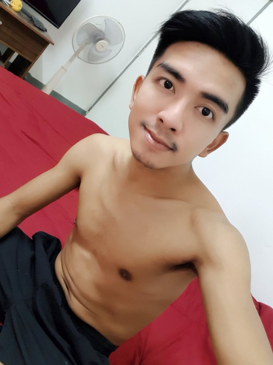 Nbow15's tweet photo. ถึงห้องสักที https://t.co/aSJllzhndp