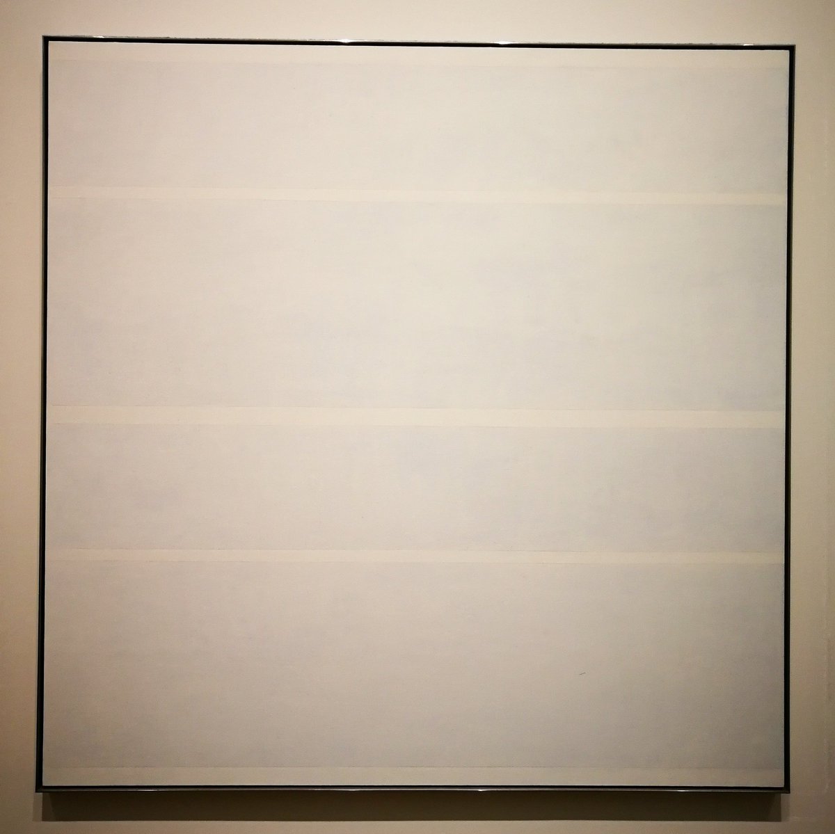 erinnsole's tweet photo. Beauty is the mystery of life. It is not just in the eye. It is in the mind. It is our positive response to life 🎨
Agnes Martin 
"Faraway Love" 1999 🖌️
#tatemodern #tate #agnesmartin #martin #farawaylove #paint #london #uk #england #greatbritain #art #artwork #uniqueartwork https://t.co/k2Fk5Nwmac