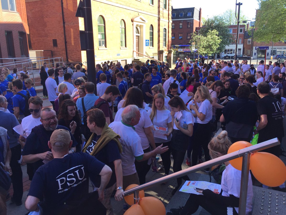 markus_findlay's tweet photo. Great effort @Access2JusticeF getting over 300 people to #LeedsLegalWalk today. Big up @ZenithChambers for assembling the biggest barrister walking team! https://t.co/lR4A3Azyxl