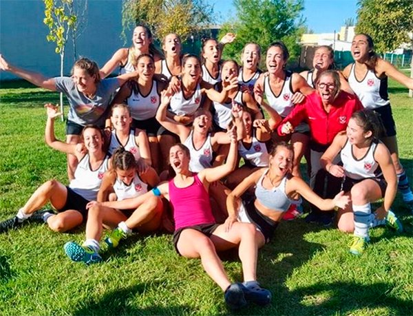 #CampeonatoArgentino #Mayores #Ascenso #Mendoza 🏑🥈
Litoral es de la A. Las chicas lograron el gran objetivo | bit.ly/2Kmp0Nq 📸 AHL