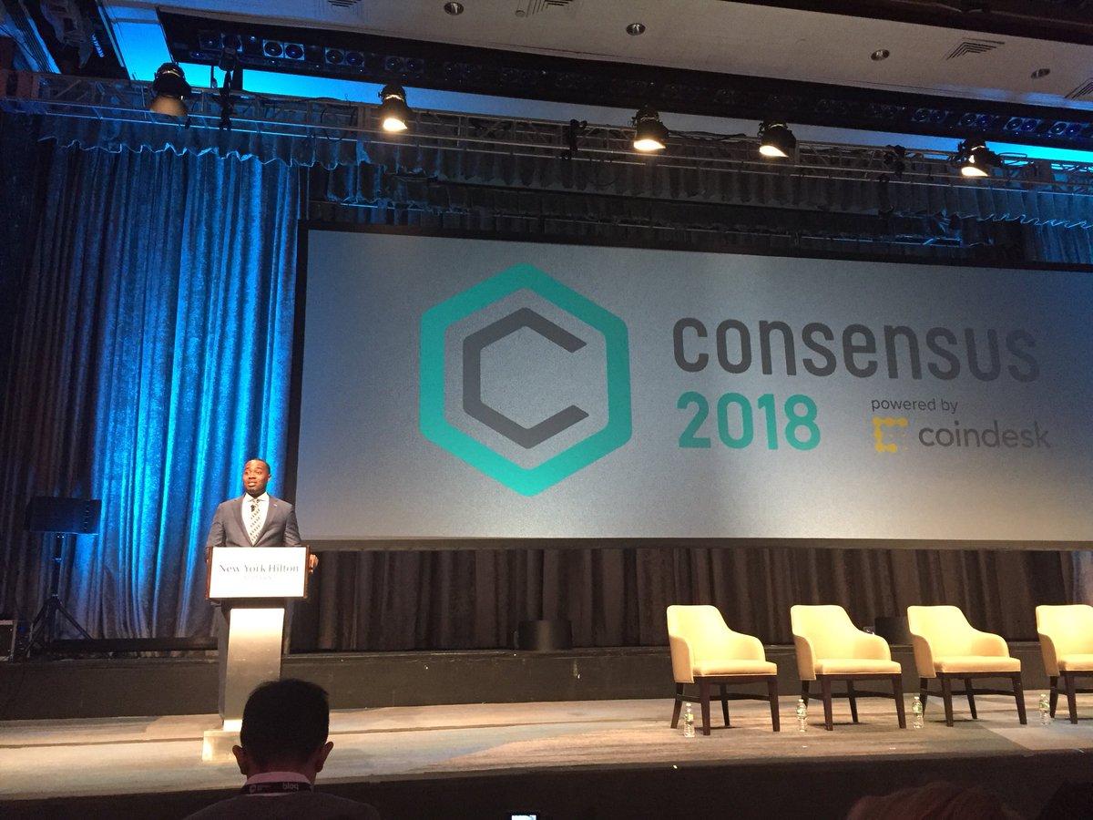 BdaKevin's tweet photo. @BermudaPremier presenting @coindesk #ConsensusNYC as #Bermuda is the first country to regulate #ICOs and #DigitalAssetExchanges #BermudaisDifferent #FinTechBermuda @investBermuda https://t.co/v6PKxZU1b0