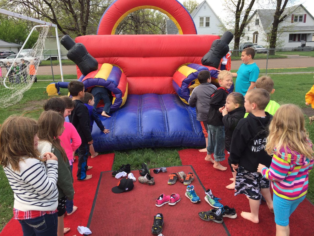 FruhwirthGreg's tweet photo. Fun on Super Kids Day���👓 https://t.co/w6Um6ppxce