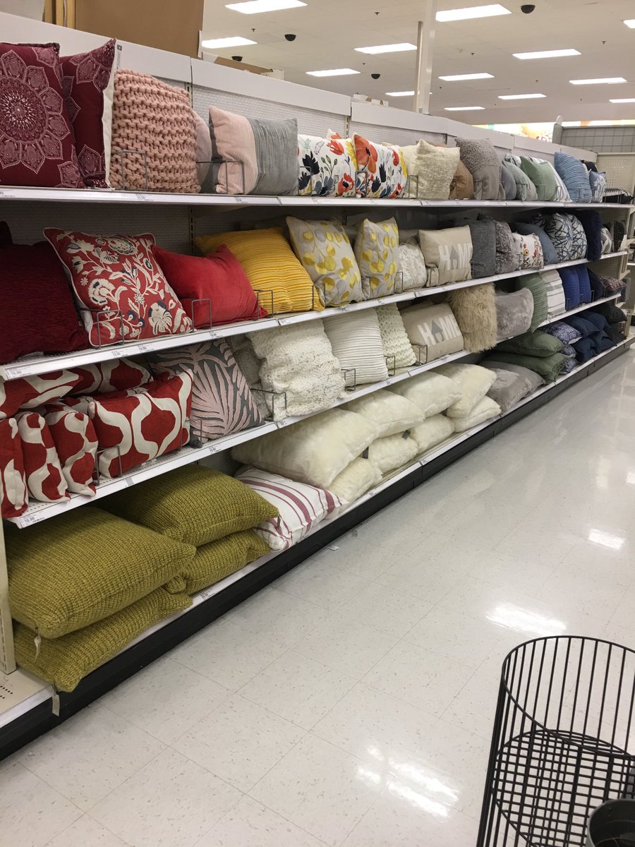 Spring Decor ready! #T1265 <a href="/TKARD/">Rachel Hogan</a> <a href="/mrenta1123/">Mario Renta</a> <a href="/lbrown319/">Lance Brown</a> @drewtgt @LButler80089194 <a href="/SWorthy/">Shantel Worthy</a>