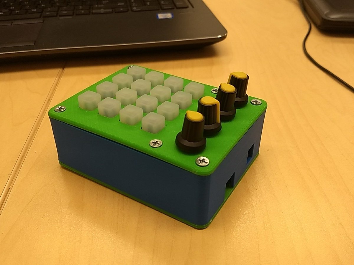 OmSTEMPatel's tweet photo. Our MIDI Controller is finally constructed, there's a #Arduino inside of it. We have trouble with the code because it's not compiling but we'll figure it out. @Tyler_J_Hurley @MichaelBZhang  #MakerFaire #GBSNOW https://t.co/UJl4pEi9du