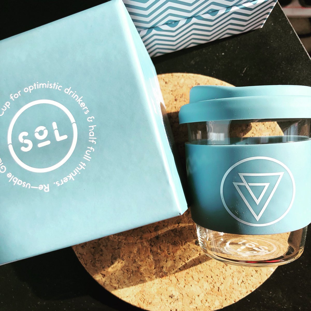 PandoraHealth's tweet photo. Living sustainably is a huge trend for 2018, and I finally got myself a sustainable coffee cup at this year’s Balance Festival. Love it! 🖤 #Sustainability #solcup #blogger #blogchat https://t.co/UzRTHqIYvg