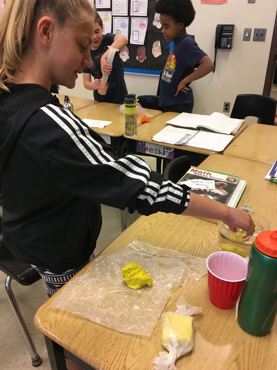 Mrs. Pfaff tweet media