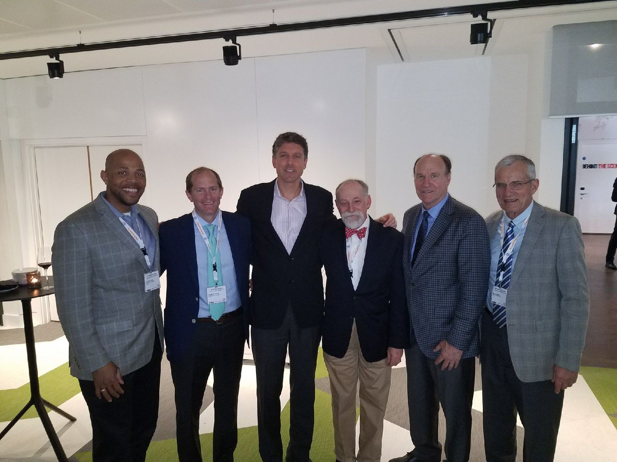 aossm1972's tweet photo. Our Medical Publishing Group reception at #ESSKA18 welcomed the 2018 traveling fellows as they made their last tour stop in Glasgow. And now - back to the states! #AOSSMTravelingFellowship18 https://t.co/iu6tcefsvg
