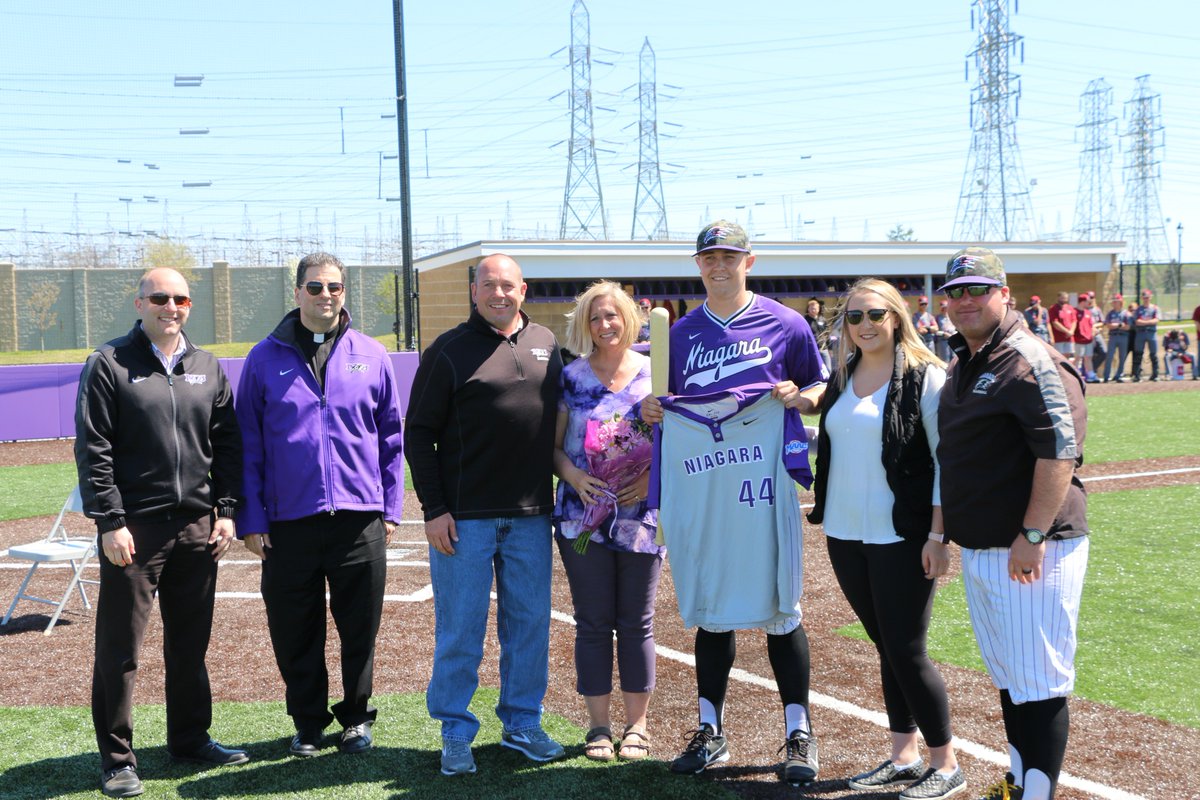 NUPurpleEagles's tweet photo. ICYMI: Yesterday, @NiagaraBASE honored its 10 graduating seniors in the class of 2018. Check out the Facebook album for more pictures!
https://t.co/hGgoRr6glb https://t.co/zlbsxIvLm0