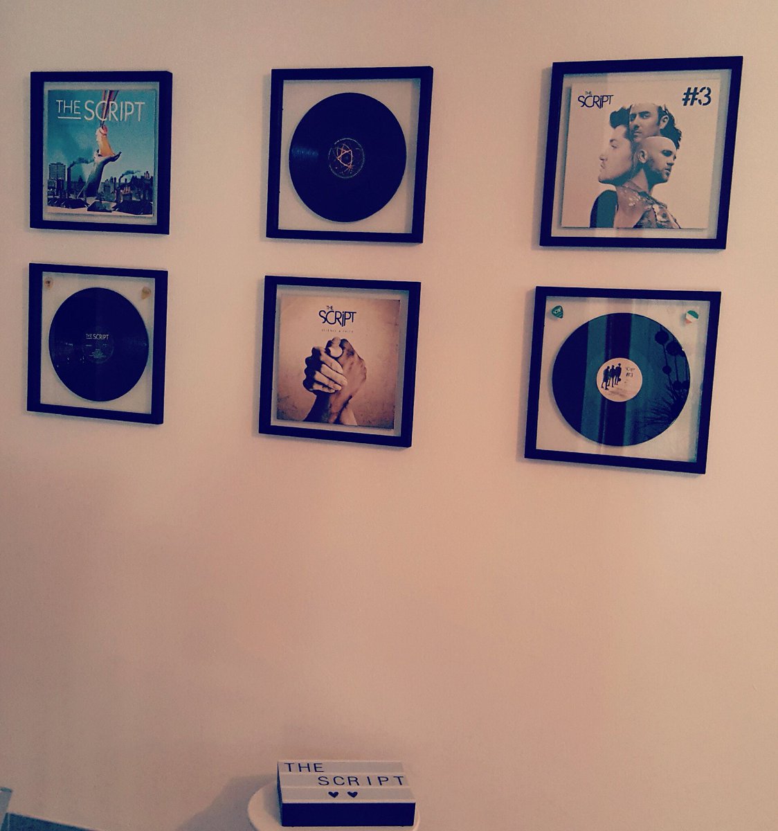 xquitelikeyou's tweet photo. @thescript YAS YAS YAS YAS YAS! Time to complete that collection 💥🤗👏🏽💕 #TheScriptVinyl https://t.co/lrTzirfCJC