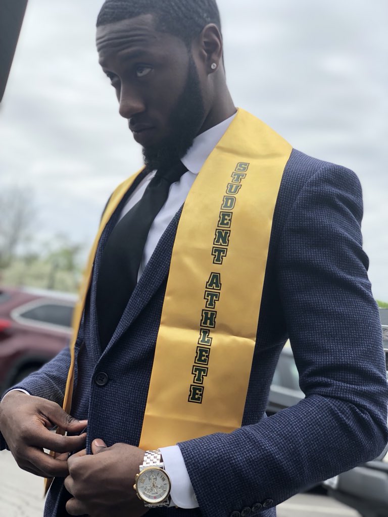 Valid_ASow's tweet photo. Only the beginning 👨🏾‍🎓 https://t.co/j0I4PHGKBZ