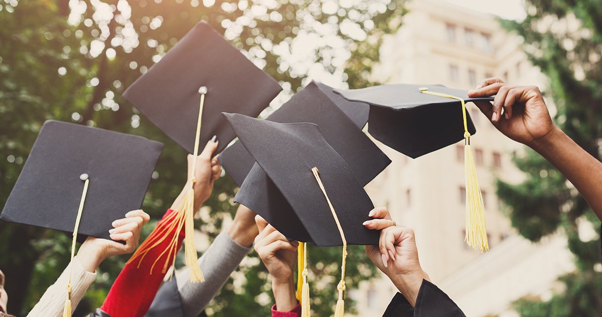 VeteranEnergy's tweet photo. Happy #GraduationTasselDay to all of the 2018 grads out there. You’ve worked so hard, and when you move the tassel from right to left, be proud of what you’ve accomplished. https://t.co/2xJ6kysqtl