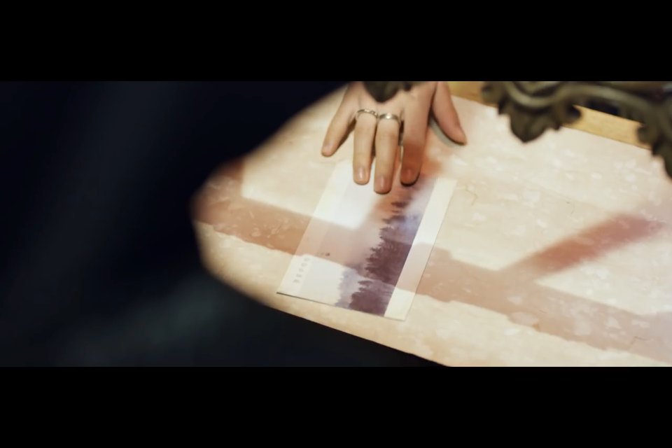 mikrokosmo__'s tweet photo. ok so the wings short films depicted their fear wherein the highlight reels showcased the positive attitude? i don't even know things anymore agahsjdkdfk 
#FAKE_LOVE https://t.co/UppEgRDlgI