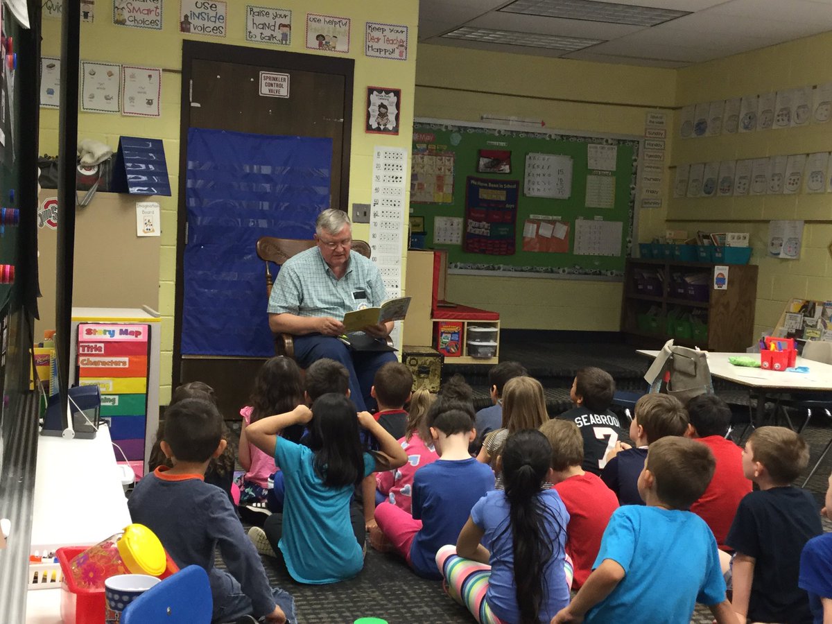 ESKindergarten's tweet photo. We enjoyed our special #WatchDOGS day! #elsierra58 #dg58learms https://t.co/WctE4Rxm8f