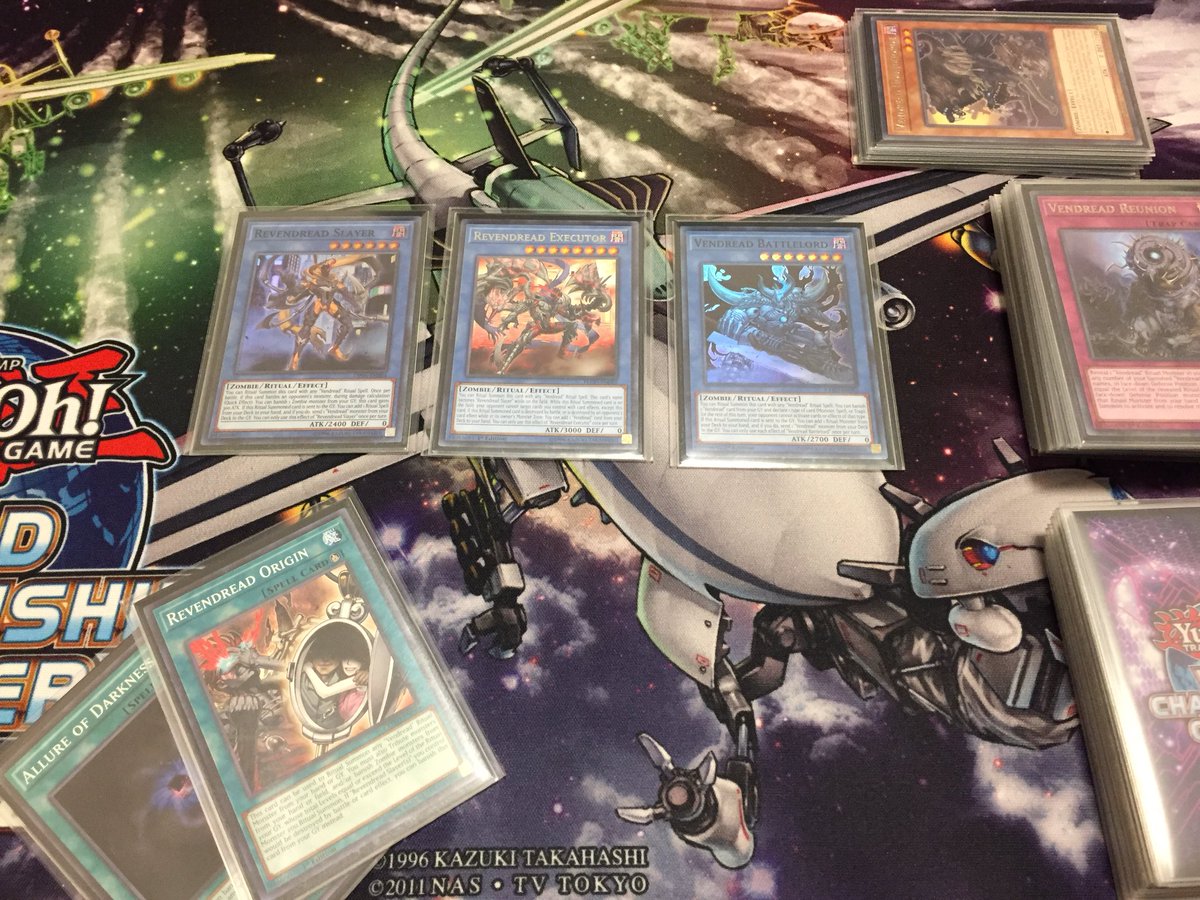 Klz On Twitter 息抜きに 罠ヴェンデット 回してた スレイヤー以外も使えて本当に楽しいんだけど弱すぎるxx でもヴェンデットの理想的な型だよね ではここでヴェンデットデッキの最終盤面を見てみましょう 左 理想 罠ヴェンデ 右 現実 リンクロヴェンデ