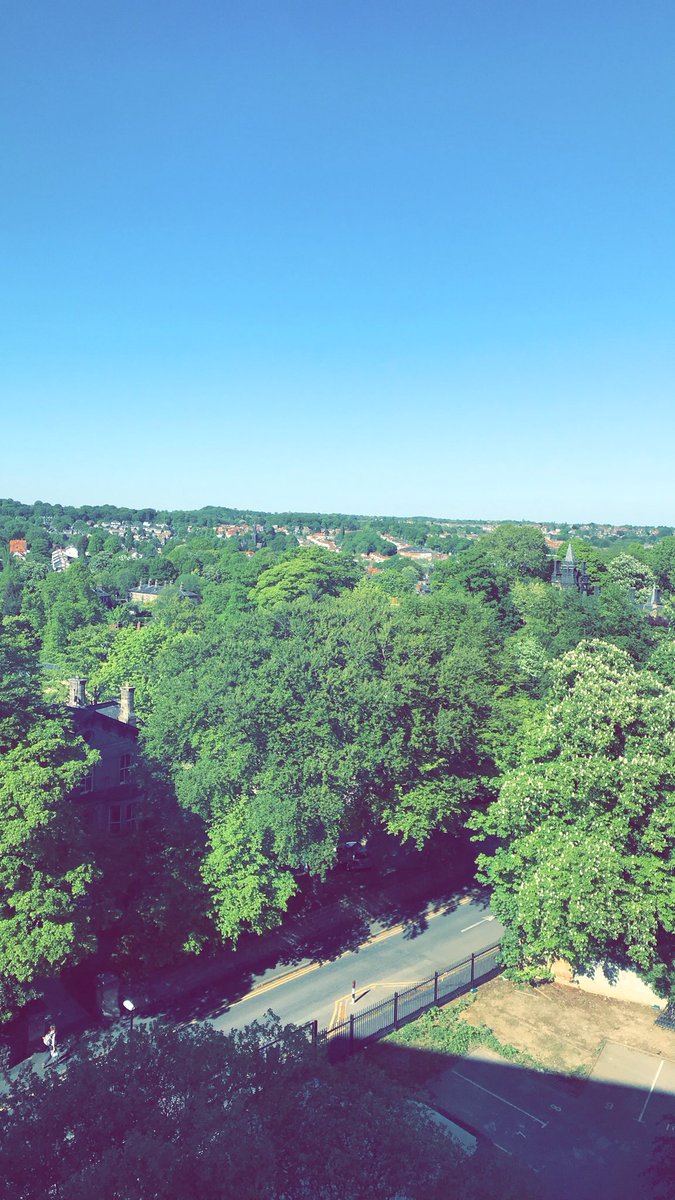 What a lovely view from mine & @BalticPaige rooms in Leeds. 

We’re here and absolutely buzzing for #BuyYorkshire tomorrow. 
If you’re coming down we’ll both be accompanied by @james_dentith at stand C69! 
#FirstDirectArena @MafiaYorkshire @BalticTraining