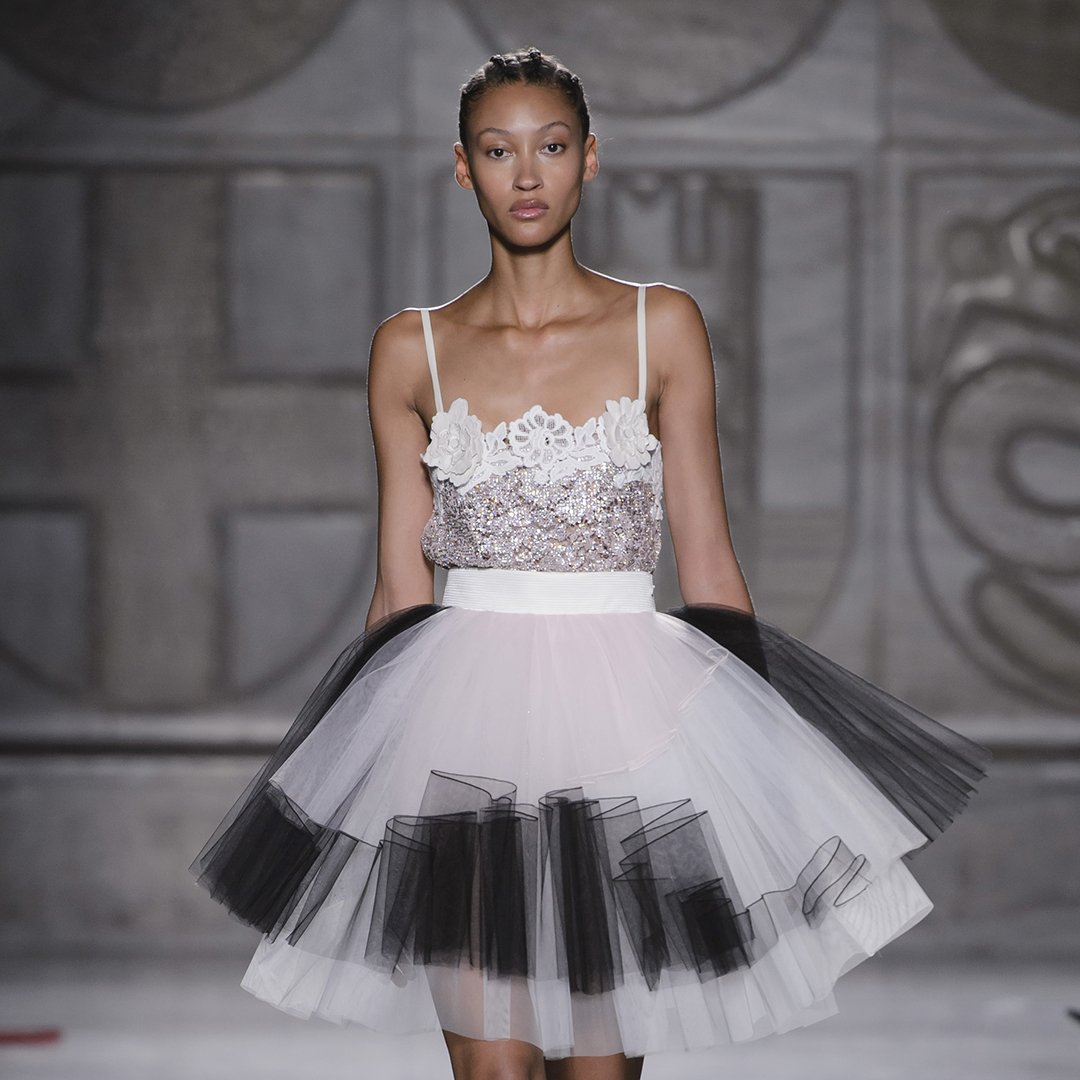 Romantic Fausto Puglisi total look from Spring/Summer 18 fashion show. 
#FaustoPuglisi #FaustoPuglisiSS18 #MadeInItaly
faustopuglisi.com