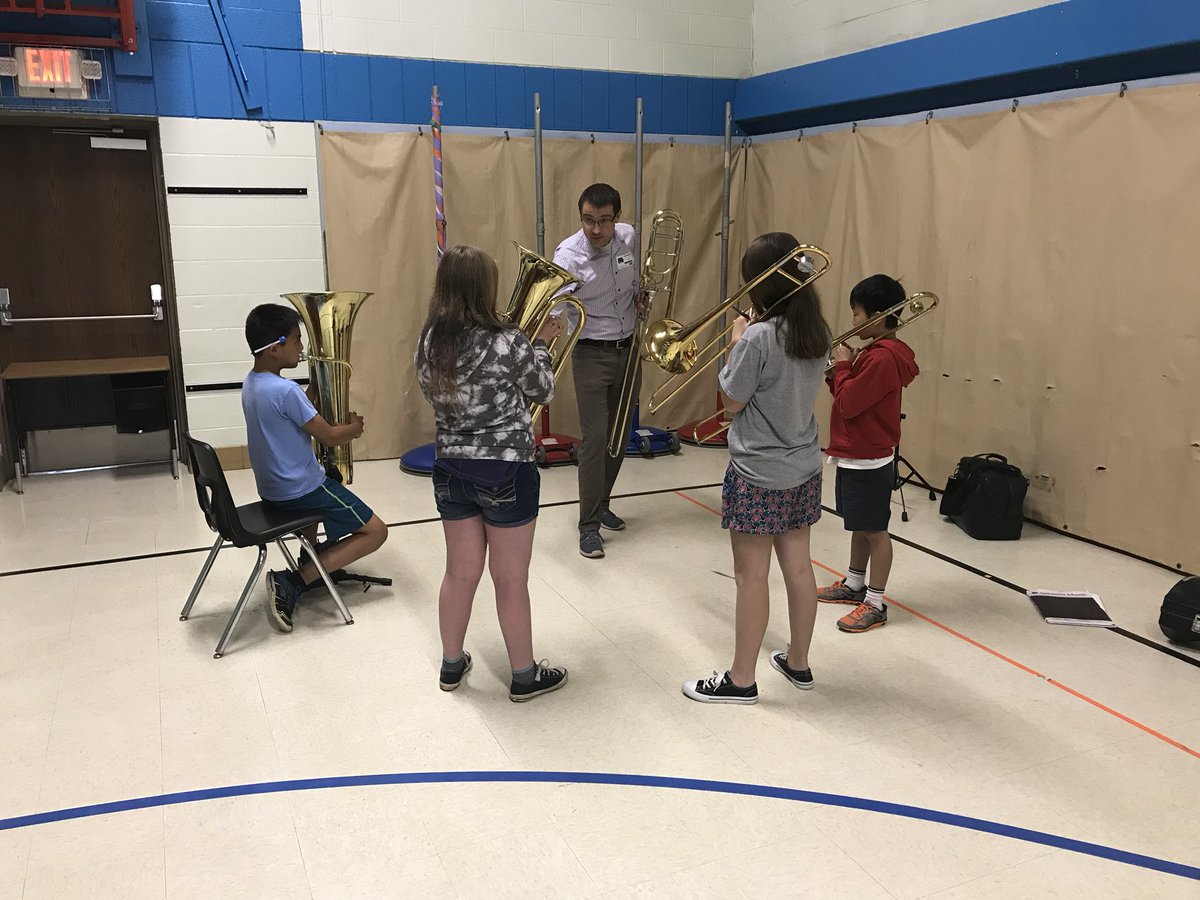 Bandforall196's tweet photo. Valves and tubing and partials, oh my! Great morning with a guest trio from @macphailmusic @WVBulldogs #bandisgrand #bandisbrainfood https://t.co/6eHykV5qP2