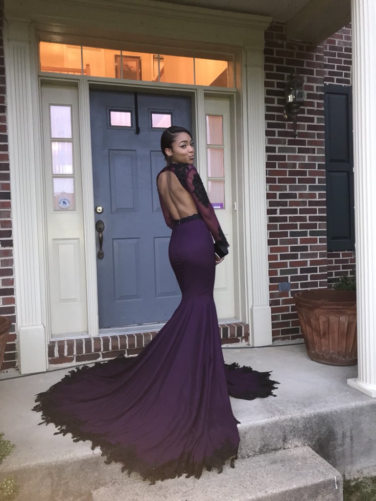 favlightskin's tweet photo. who did it better than ya girl? #oxonprom2k18 https://t.co/1LmVJBlz2R
