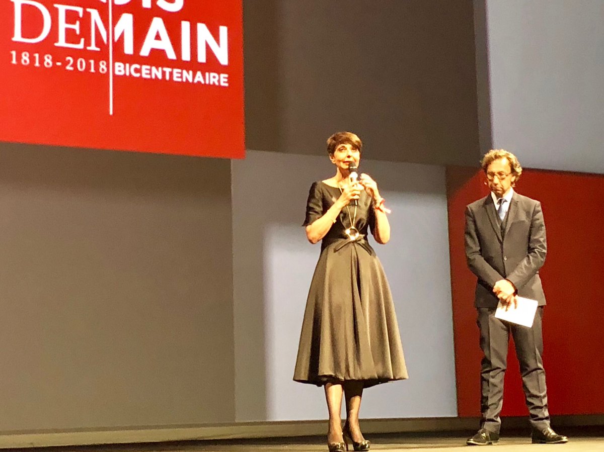 fraineix's tweet photo. C’est très moderne une banque coopérative @fabressec #caissed’epargneLR #bicentenaire https://t.co/q1vvnqA75A
