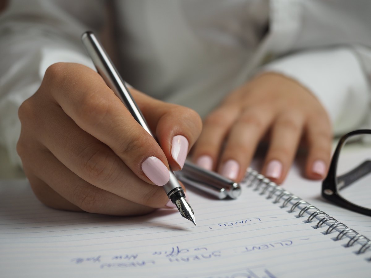 RyeLabs's tweet photo. Make a To-Do list every day. Checking off each task and completing the list helps with organization and endurance. Every small goal achieved is one step closer to an even bigger accomplishment. #MotivationMonday https://t.co/h9BCQiT1HY