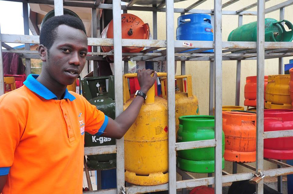 kagire's tweet photo. Air pollution, the monster in our midst - @EnvironmentRw Minister Dr @Vbiruta has laid it down for you. The threat of pollution on our lives. https://t.co/niHDiYfyy0 #TekaNeza #UbehoNeza #CleanCooking https://t.co/T0hMM6vW6l