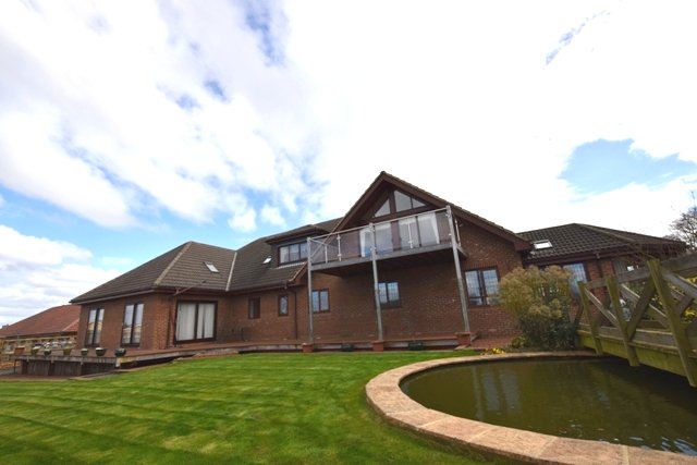 AcornDurham's tweet photo. *NEW AND EXCLUSIVE TO ACORN* HOLLY LODGE, BURNHOPE #DURHAM 
6 BEDROOM, 4 BATHROOM, FURNISHED £2250PCM. CONTACT US TO VIEW 0191 2126970 https://t.co/Npz4ON3GKC https://t.co/jOuM4WIEZx