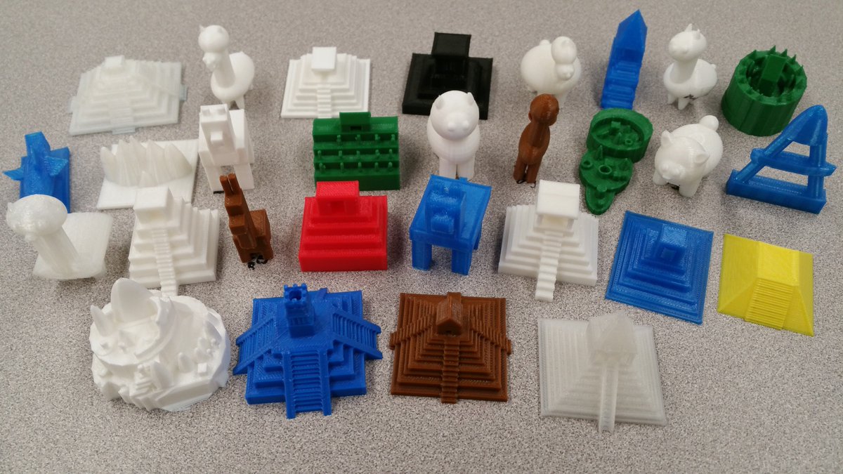 LakeviewLMC's tweet photo. Team 53 Had an Aztec, Inca, Maya themed #3Dprinting @tinkercad design on our @makergear. @SMFSchools @LakeviewLoop https://t.co/yRz5bH6QyZ